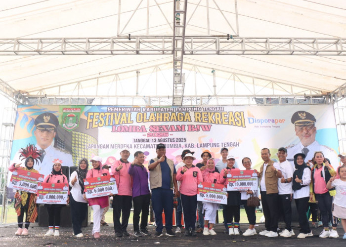 Wabup I Komang Koheri Hadiri Festival Olahraga Rekreasi Lomba Senam BKW di Rumbia