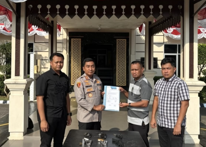 Kapolres Mesuji Terima Penyerahan Sukarela 9 Pucuk Senjata Api Rakitan