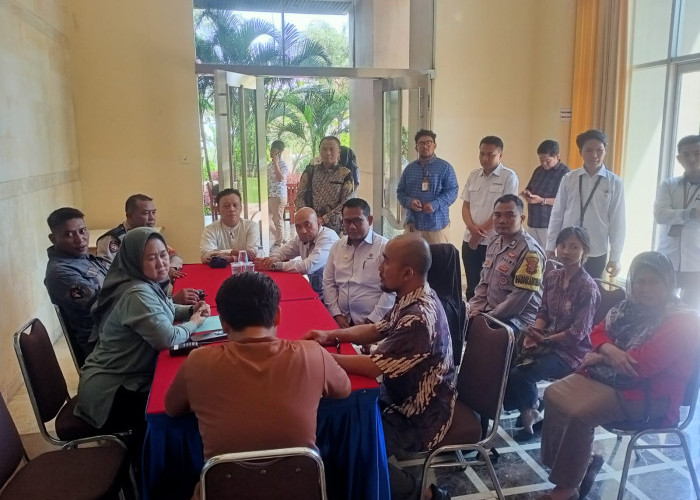 Bripka Sukadi Kawal Pemulangan Warga Pringsewu yang Terlilit Masalah Kerja di Jakarta