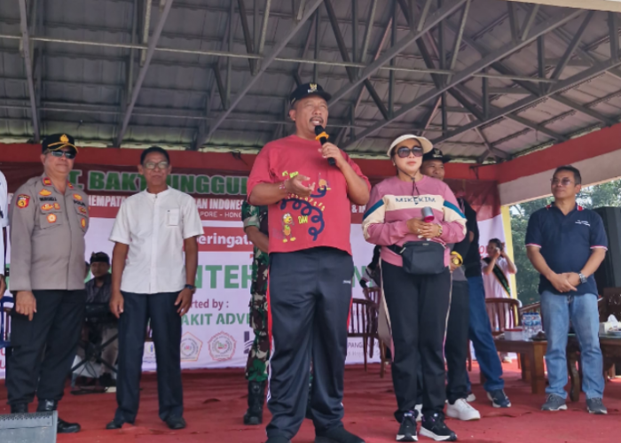 Peringati Hari Buruh, Wabup I Komang Koheri Berpesan Pada Calon TKI Untuk Persiapkan Diri