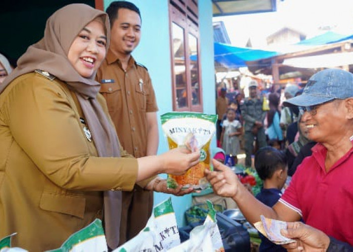 Warga Sukoharjo Antusias Serbu Gerakan Serentak Penetrasi Pasar