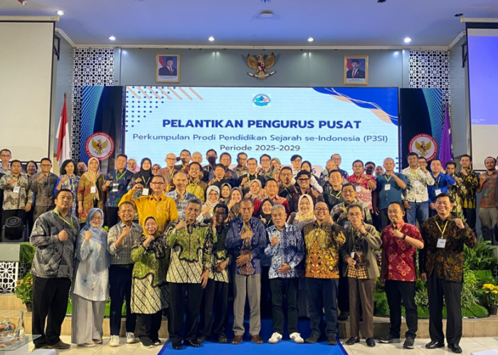 Kaprodi Pendidikan Sejarah UM Metro Ikuti Seminar Nasional, Pelantikan & Rapat Kerja P3SI 