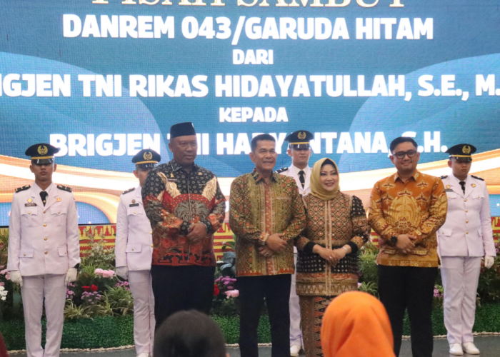 Penuh Hikmad, Wabup I Komang Koheri Hadiri Acara Pisah Sambut Danrem 043/Gatam