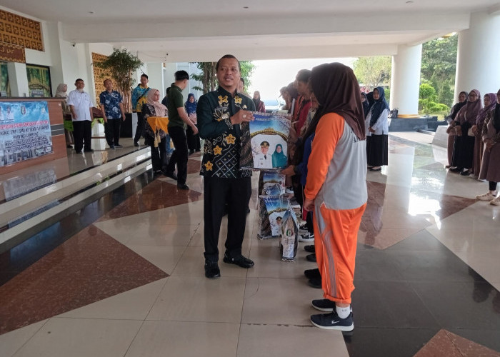 12 Siswa Pringsewu Berangkat ke Sekolah Rakyat, Dilepas Langsung Bupati Riyanto