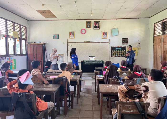 Edukasi Anti Bullying Hingga Peduli Sampah, KKN MAs Hadir di SDN 02 Lubuk Jering
