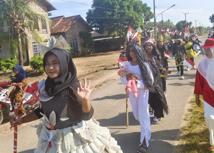 Meriahkan HUT ke-80 RI, UPTD SDN 1 Mekar Mukti Sekampung Gelar Karnaval dan Lomba