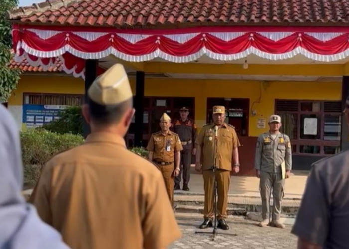 Pimpin Apel di Kecamatan Seputih Raman, Wabup I Komang Koheri Imbau Untuk Sukseskan HUT Ke-80 RI