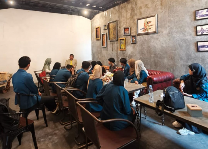 Mahasiswa PBI UM Metro Dalami Dunia Jurnalistik di Radar Metro: 'Media Akan Selalu Hidup Jika Kita Kreatif'