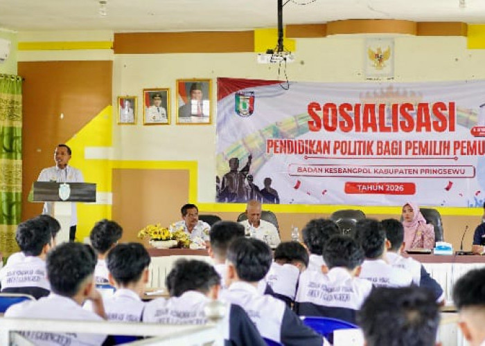 Ratusan Siswa SMKN 1 Gadingrejo Ikuti Sosialisasi Pendidikan Politik untuk Pemilih Pemula