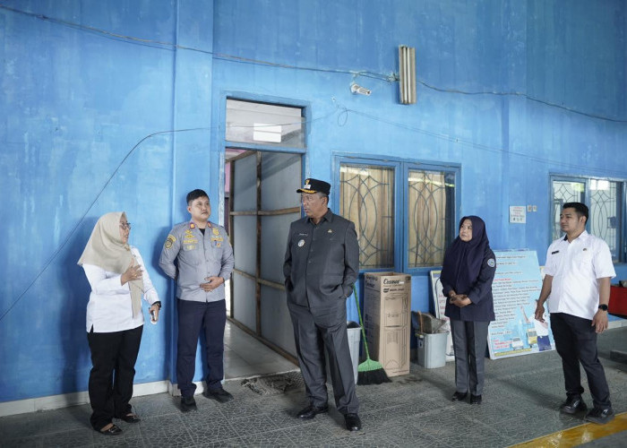 Cek Kondisi Pelayanan, Plt. Bupati I Komang Koheri Lakukan Kunjungan ke Dinas Perhubungan Lamteng