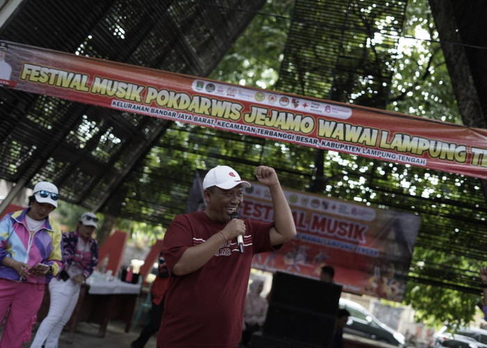 Senam Bersama, Plt. Bupati I Komang Koheri Hadiri Festival Musik Pokdarwis Jejamo Wawai