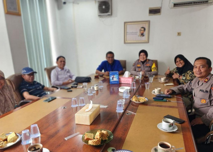 Kunjungi Balai Wartawan, Polda Lampung Sampaikan Permohonan Maaf ke PWI