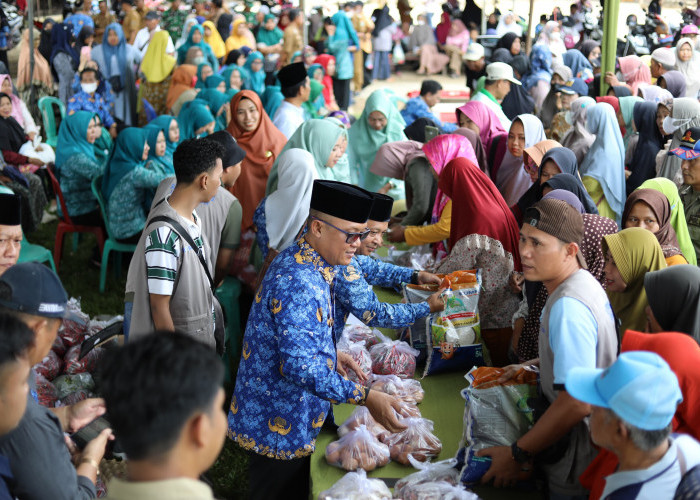 Stabilkan Harga dan Stok Pangan, Bupati Lamteng Buka GPM di Kalirejo