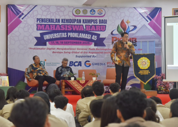 Wabup Sleman Berikan Pembekalan Kebangsaan dalam PKKMB Universitas Proklamasi 45