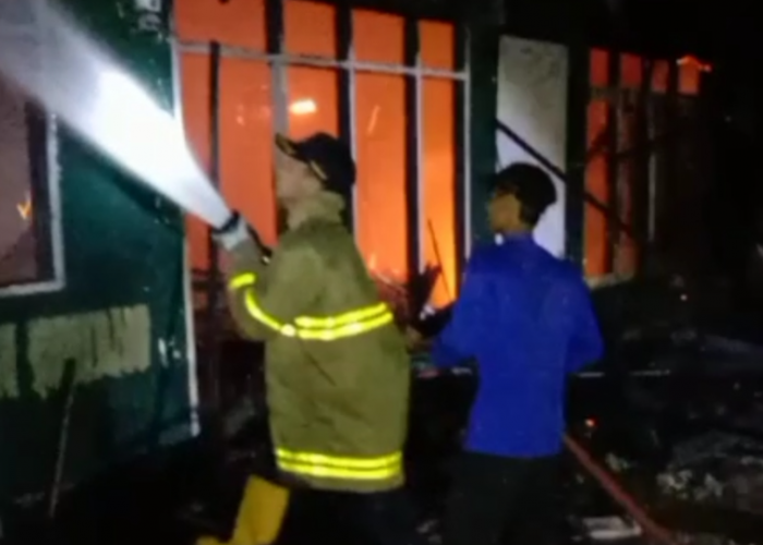 Kebakaran Rumah di Kotabumi Selatan, Satu Korban Ditemukan Tewas di Dalam 