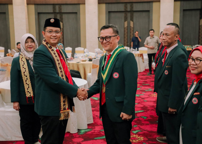 Josi Harnos Resmi Jabat Ketua IDI Lampung Periode 2025–2028