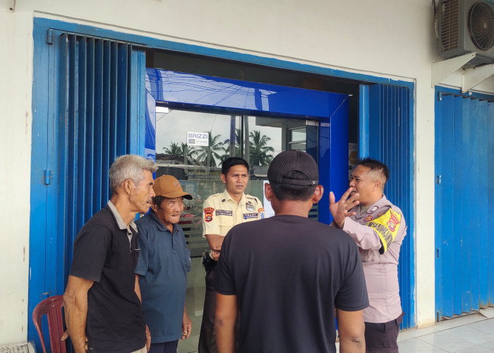 Beri Arahan Satpam Bank BRI, Bhabinkamtibmas Polsek Mesuji Timur Laksanakan Sambang dan Binluh 