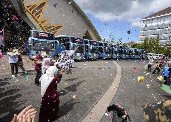 UMY Lepas Peserta Mudik 2026, 335 Mahasiswa Berangkat dari Sportorium Menuju Kampung Halaman