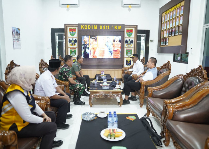 Terima Kunjunan Danrem 043/Gatam, Plt. Bupati I Komang Koheri Apresiasi Sinergi Pemkab dan TNI