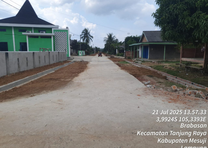 Sugiono Targetkan Semua Akses Jalan Desanya Akan di Rabat Beton 