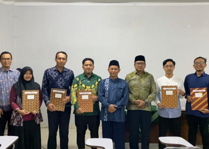 Perkuat Mutu Akademik, UM Metro Resmi Serahkan SK Dosen Kontrak