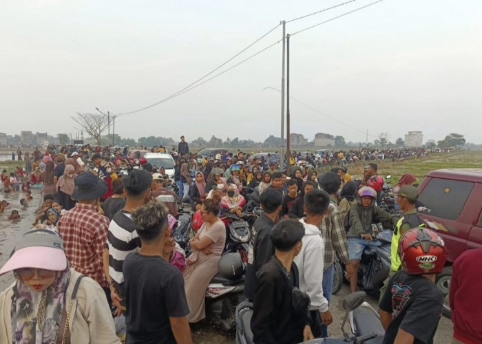 Destinasi Wisata Dadakan di Jalan Proklamasi Metro Lampung Semakin Ramai, Kemacetan Panjang Capai 1 Km