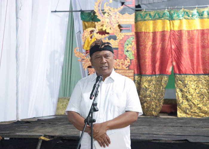 Wakil Bupati I Komang Koheri Hadiri HUT Ke-65 Sekaligus Resmikan Balai Kampung Rama Indra