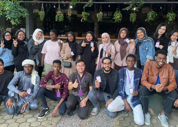 Mahasiswa International UM Metro Ikuti Summer Camp FKIP UNILA