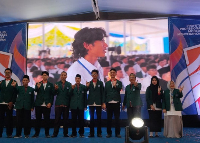 Rektor UM Metro Tutup MASTAMA 2026: Resmi Lepas Nametag 1.232 Mahasiswa Baru S1 dan D3 Reguler