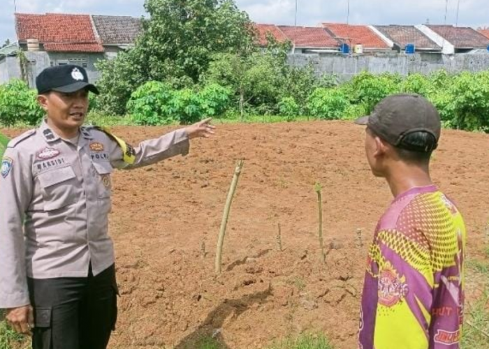 Dorong Ketahanan Pangan Lokal, Bhabinkamtibmas Polres Metro Turun Langsung ke Lapangan
