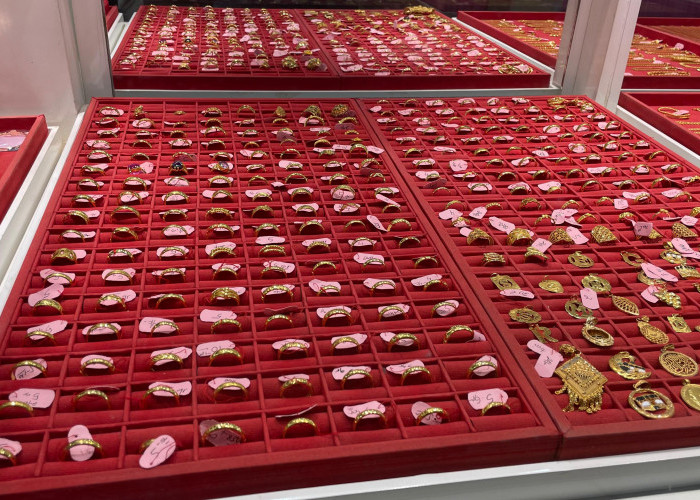 Lonjakan Harga Emas 24 Karat di Pasar Cendrawasih Pasca Lebaran, Pembeli Justru Sepi