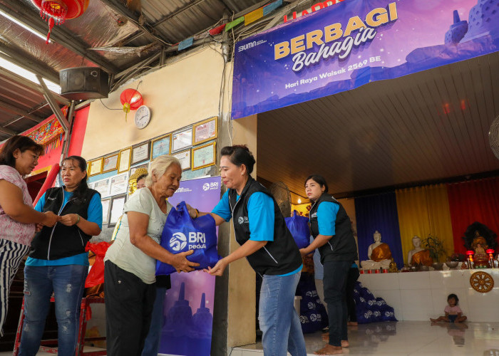 Peringati Hari Raya Waisak 2025, BRI Peduli Salurkan 1.000 Paket Sembako untuk Umat Buddha di Tangerang