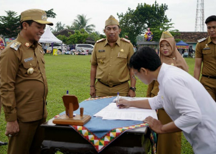 1.233 ASN-PPPK Pemkab Pringsewu Diambil Sumpah, Bupati Riyanto: Jalankan Amanah Dengan Tanggungjawab