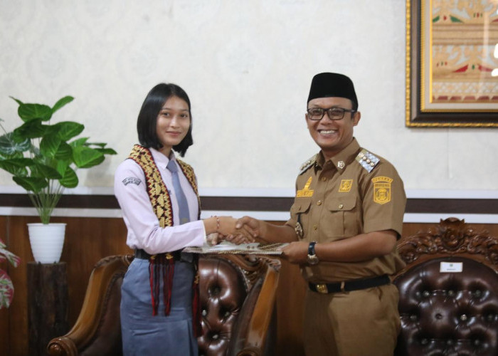 Siswi SMA N 1 Seputih Mataram Lolos Jadi Anggota Paskibraka Nasional, Bupati Lamteng Bangga dan Beri Wejangan