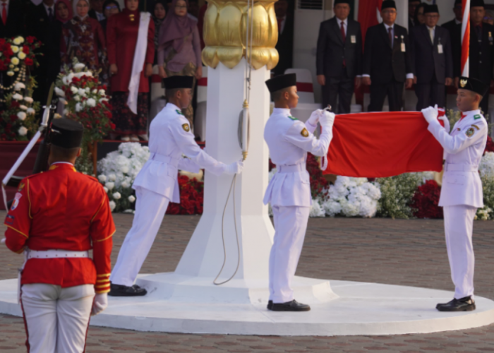 Upacara Penurunan Bendera HUT RI ke-81 di Balai Kota Yogyakarta Berlangsung Khidmat