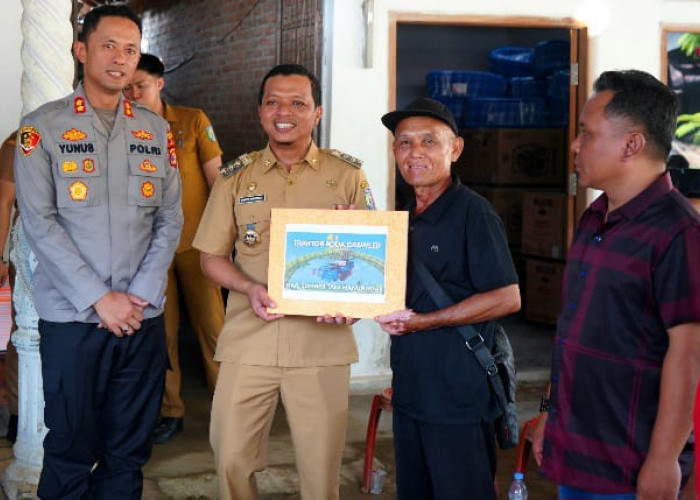 Dorong Produktivitas Petani, Pemkab Pringsewu dan Polres Salurkan Bantuan Alsintan