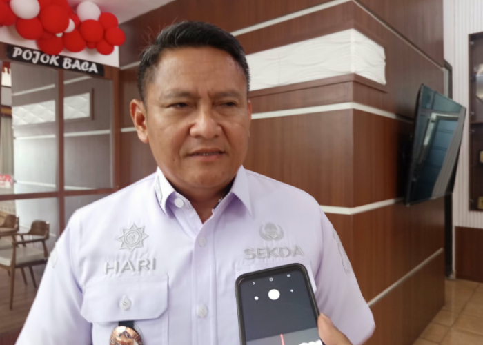 Sampah Menumpuk di Jalan, Pemkot Metro Belum Pastikan Layanan Kembali Beroperasi
