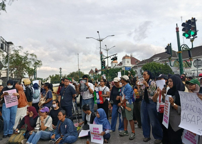 Ibu Berisik Gelar Aksi Kesepuluh di Titik Nol Yogyakarta, Sampaikan Empat Tuntutan kepada Pemerintah