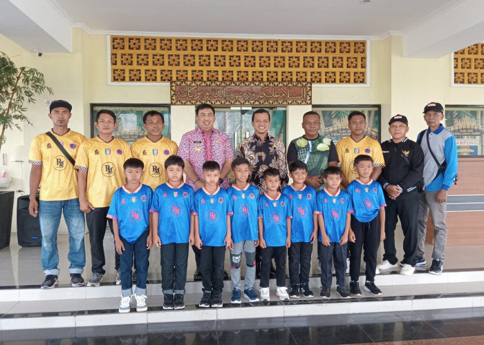 Lepas Kontingen SSB BMP Ikuti Kejurnas Sepakbola U-10 Tahun, Ini Pesan Bupati Pringsewu