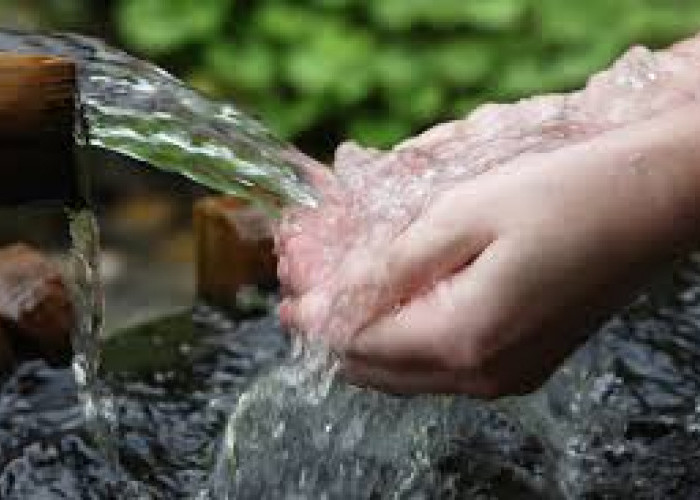 Pengaruh Ketersediaan Sumber Daya Air Minum Terhadap Kesehatan Anak 