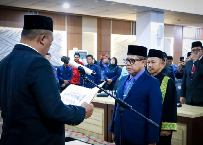 Plt Bupati I Komang Koheri Resmi Lantik Sulpakar sebagai Pj Sekda Lampung Tengah
