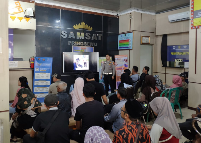Warga Pringsewu Antusias Sambut Program Pemutihan Pajak Kendaraan Bermotor