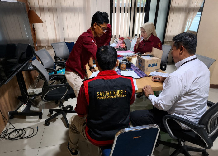 Kejati DIY Geledah Kantor Dinas Koperasi dan UMKM Terkait Dugaan Korupsi Pengadaan Mesin Susu Rp4,6 Miliar