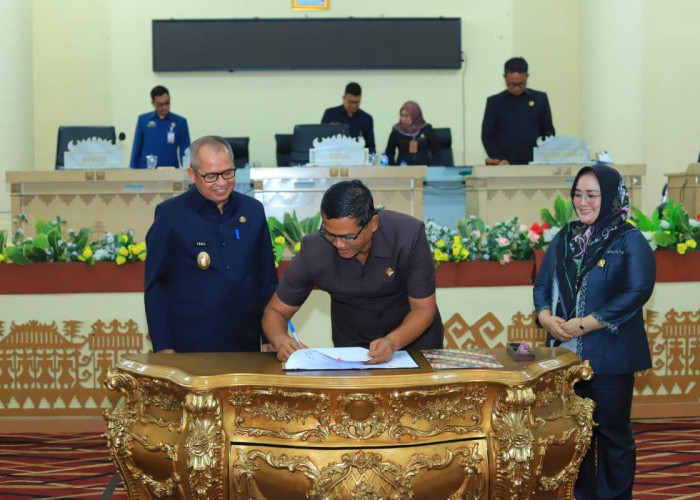 Sekda Tuba Hadiri Rapat Paripurna Rancangan KUA dan PPAS TA 2025