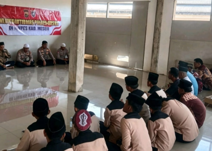 Satbinmas Polres Mesuji Sambangi Ponpes Alhidayah, Beri Penyuluhan Hukum kepada Santri