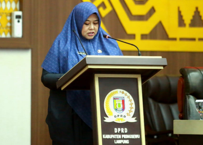 Wabup Umi Laila Jawab Pemandangan Umum Fraksi DPRD terkait Tiga Ranperda