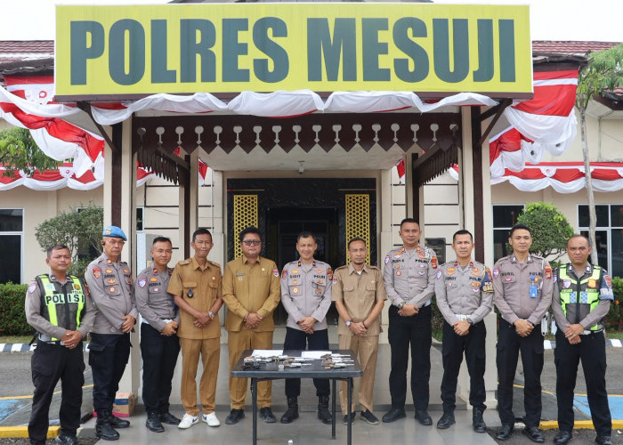 Polres Mesuji Kembali Terima 11 Pucuk Senpira dari Masyarakat