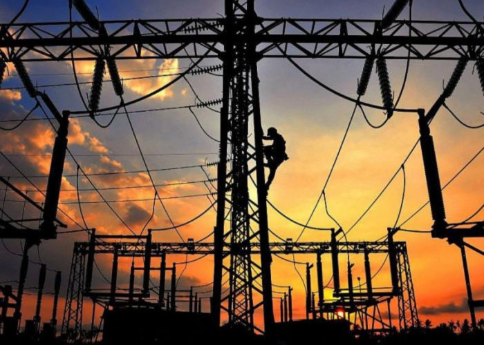Blackout Massal Lumpuhkan Sumatera, Publik Soroti Rapuhnya Sistem Kelistrikan Nasional