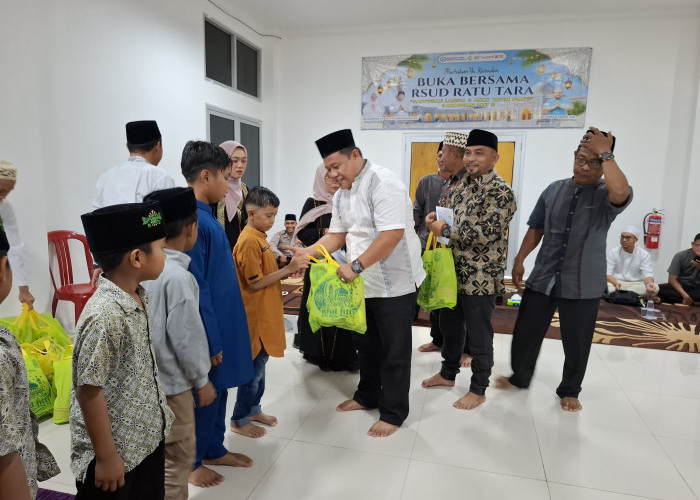 RS Ratu Tara Gelar Buka Bersama dan Santunan Anak Yatim hingga Lansia di Bulan Ramadan