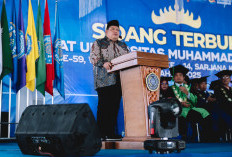 Wisuda UM Metro 2025: Wakil Kopertais Wilayah XV Prof. Safari Daud Angkat Jempol Kemajuan Kampus